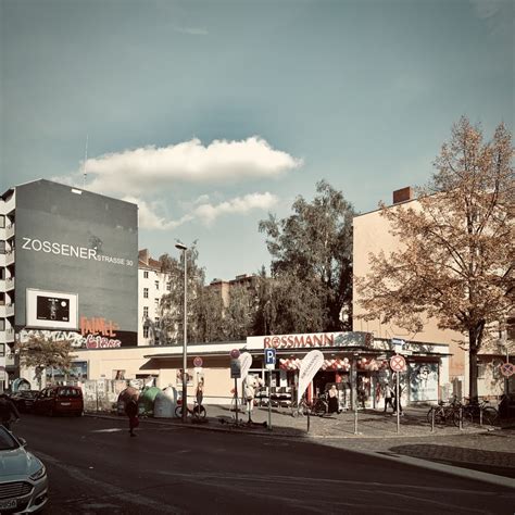 Eigenes personal bekommt die hundertprozentige konzerntochter allerdings nicht. Hutchinson & Partners : Zossener Straße Appointment