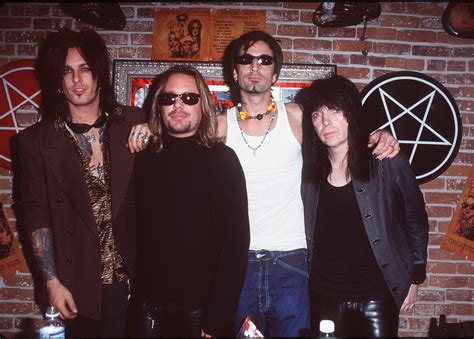 The group was founded by bassist nikki sixx and drummer tommy lee, lead singer vince neil and lead guitarist mick mars. Mötley Crüe Wallpapers - Top Free Mötley Crüe Backgrounds - WallpaperAccess