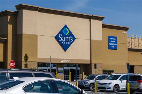 Cardholders can get additional rewards and benefits by upgrading their membership to sam's plus for an additional $100. You can get discounted restaurant gift cards at Sam's Club