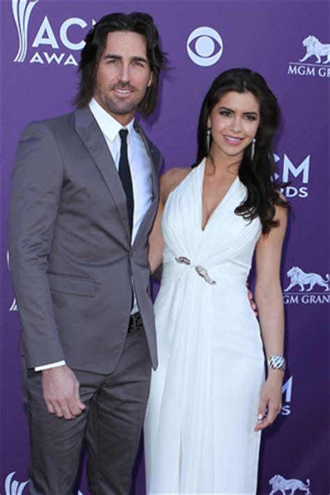 Owen wright, a professional surfer from new south wales, australia, achieved a fairytale victory in 2017 when he won the season opener at snapper rocks after a traumatic brain injury in fiji in 2015. Jake Owen's wedding right out of a country song - SheKnows