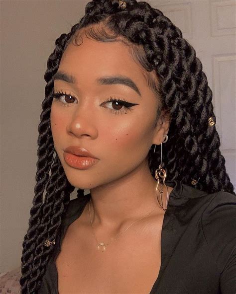 Pin By 𝒫𝑒𝒶𝒸𝒽𝑒𝓈𝓈𝒷𝒶𝒷𝓎 On Beat To The Goddesses Twist Braid Hairstyles