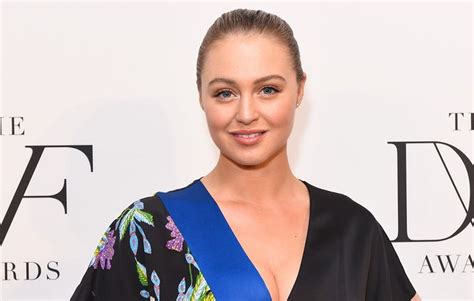 Iskra Lawrence Shares Retouched Photos Of Herself On Instagram Women