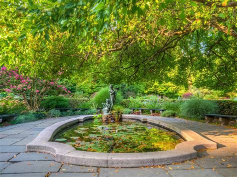 Botanical Gardens Montreal Parking Fasci Garden