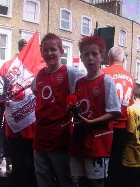 Arsenal Supporters Feel Dirty Becoming Harry Kanes Biggest Fans