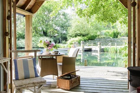 Traditional Outdoor Dining Spaces 19 Beautiful Ideas For Your Garden