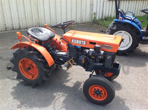 Jp France Tracteur Kubota B5000 2rm 12cv 2 Rm à Partir De 12 Cv