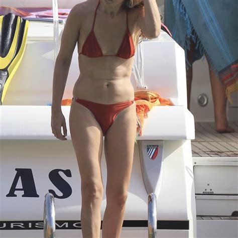 Sof A Mazagatos Presume De Cuerpo En Bikini En Ibiza Los Famosos