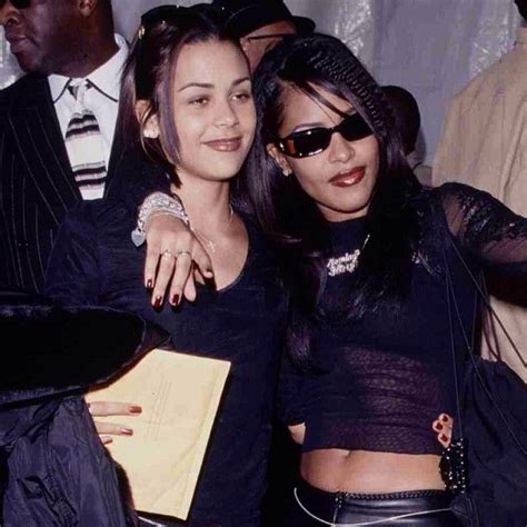 Aaliyah And Kidada Jones Aaliyah Aaliyah Haughton Celebrities Female