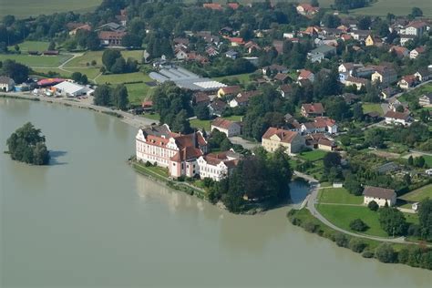 Hôtels de charme, design, luxe, de 1 à 5 étoiles. Schloss Neuhaus am Inn Foto & Bild | landschaft ...