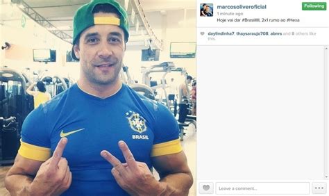 Oliver mostra sua boa forma física durante banho na tarde deste domingo (11). Confira fotos do peão Marcos Oliver de "A Fazenda 6" - BOL ...