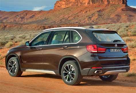 Lighter than the last generation. 2014 BMW X5 xDrive50i (F15) - price and specifications
