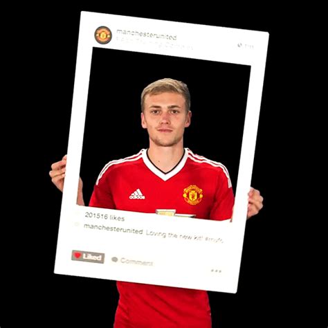 Memphis Depay GIFs - Find & Share on GIPHY