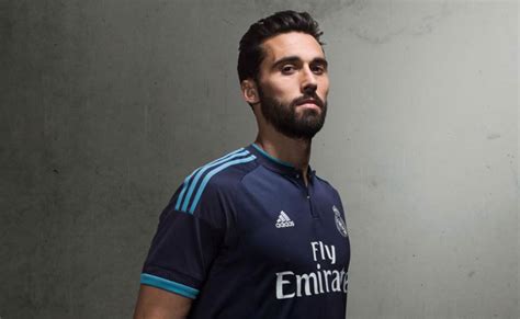 الفارو اربيلوا يتقدم بالهدف الثانى لريال مدريد فى جالطه سراى. أربيلوا: "حتى بـ12 لاعبا .. لا يمكنهم الفوز"