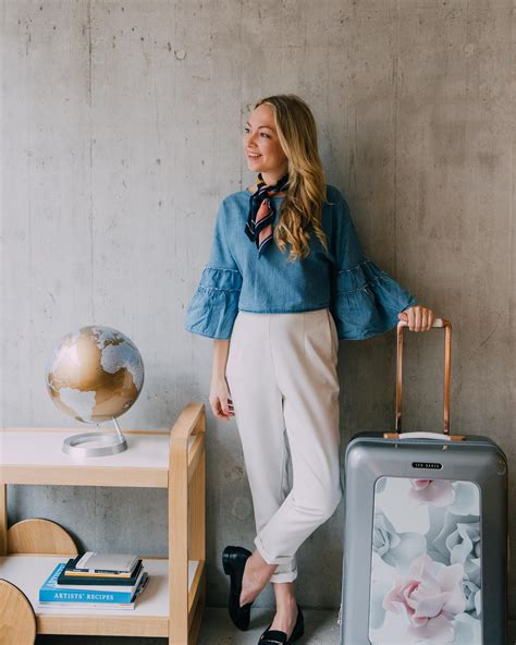 What To Wear Travelling The Best Outfits For The Airport Long Haul Flights Artofit