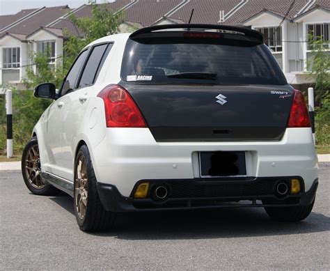 Naza eastern motors sdn bh d (naza eastern motors) dilantik sebagai syarikat bertanggungjawab mengedarkan kenderaan baharu jenama suzuki di malaysia. SUZUKI SWIFT SPORT | Mekanika - Permotoran Gaya Baru