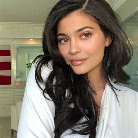 Kylie Jenner Vogue Makeup Tutorial Tutorial