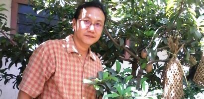 Jika dibandingkan dengan tanaman semusim (annual) ataupun dua musim (biennal), tanaman tanaman tahunan yang dimanfaatkan buahnya yaitu, jeruk, manga, rambutan, kelengkeng, jambu tanaman tahunan sangat menguntungkan bagi para penanam, karena tanpa adanya batasan. Bisnis Tanaman Buah Yang Menguntungkan ~ skeletonace