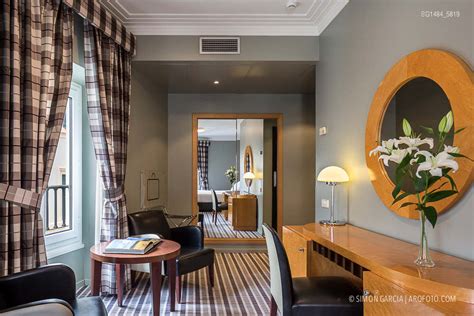 The ac hotel málaga palacio restaurant menu is based on regional cuisine with a variety of dishes from all over the world. Hotel-Larios-Room-Mate-Malaga-SG1484_5819 | Simón García ...