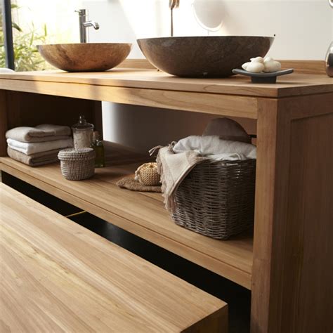 Waschtisch aus Holz und andere rustikale Badezimmer Ideen