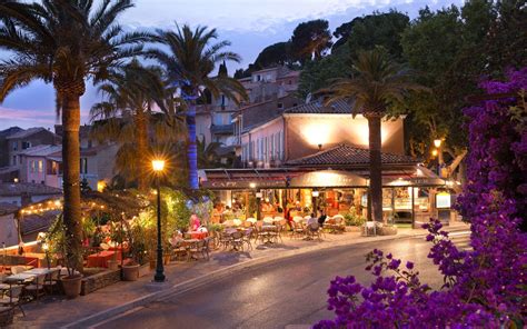 Retrouvez ici toutes les actualités et infos touristiques de. Bormes les Mimosas bloemendorp aan de Franse kust ...