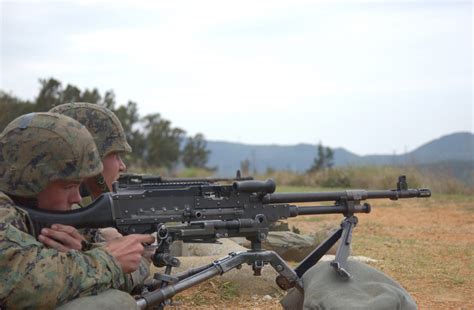 Fnh Usa The M240 30caliber 762mm Mediummachine Gun
