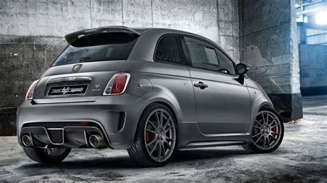 An instrument with information helpful for your driving, always in real time. 2019 Fiat 500 Abarth first drive review - GearOpen.com
