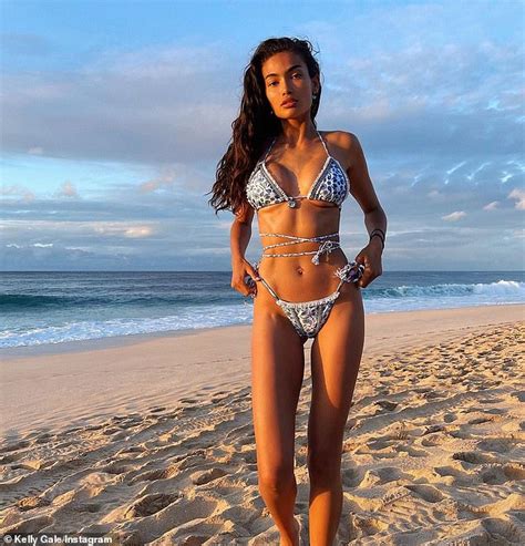 Victoria S Secret Model Kelly Gale Flaunts Her Rock Hard Abs In A Tiny