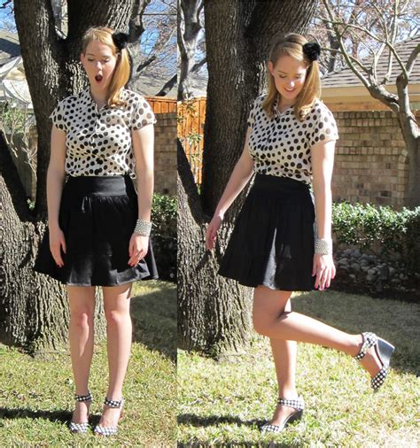 The pantyhose is a classic hosiery fashion item preferred by women who want smooth, soft looking legs that are dressed in comfort. Small 4 Style: Hanes Hosiery: Sheer is Better Than Bare