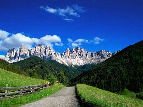 Italy Sud Tirol Odle Puez Odle Dolomites Wallpaper 1600x1200 297325