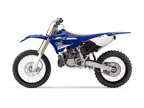 Instant power with agile handling. 2017 Yamaha YZ250 - First Look: 2017 Yamaha Motocross and ...