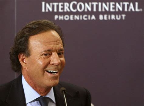 Julio iglesias' official page on facebook. Julio Iglesias: Liebling der Frauen - DER SPIEGEL