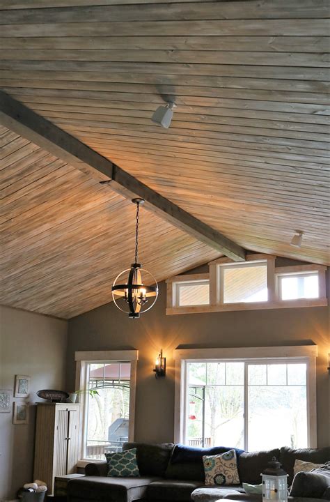 Tung And Groove Pine Ceiling