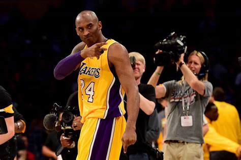 Kobe Bryant Scores 60 Points In His Final Nba Game Sports Illustrated