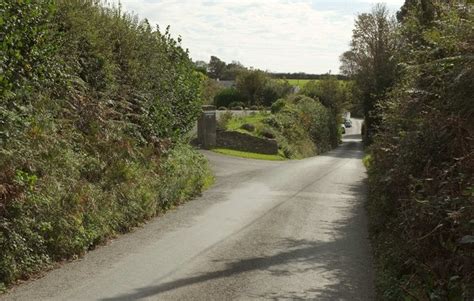Lane Approaching Kingston Plain © Derek Harper Cc By Sa20 Geograph