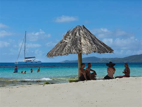 Location de catamaran privative dans les antilles, de la martinique aux grenadines! Croisière catamaran Grenadines - Départ de Grenade - Kazaden