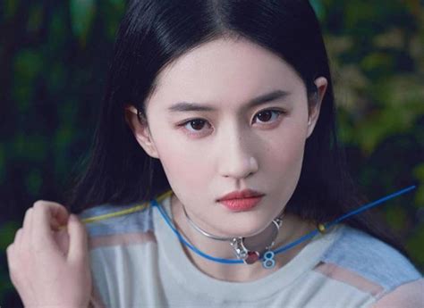 Top 15 diễn viên nữ Trung Quốc xinh đẹp và nổi tiếng nhất năm 2021