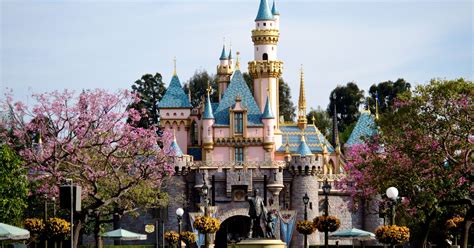 They are not only entertaining but also teaches many moral lessons to the growing children. Most Popular Disney Rides Instagram - Disneyland Celebs