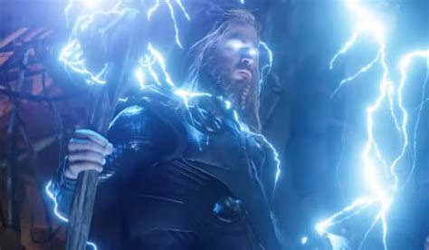 Yeni film özellikle yeniden dahil olan oyuncuları ve konusu ile oldukça dikkat çekiyor. Chris Hemsworth Thor Returning For Marvel Phase 4 | Cosmic ...