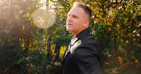 Matthew West Releases Double Album My Story Your Glory Ccm Magazine