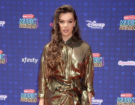 Hailee Steinfeld From Radio Disney Music Awards 2017 Red Carpet
