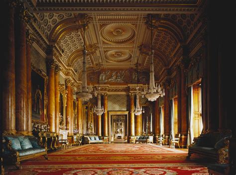 Take A Peek Inside Londons Buckingham Palacesee Where The Royals