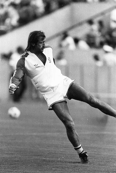 Frank worthington ehemaliger fußballspieler aus england sturm zuletzt bei chorley fc* 23.11.1948 in halifax, england. TAMPA BAY ROWDIES APPRECIATION BLOG (1975 to 1993 ...