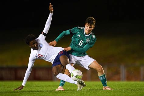 Chukwunonso tristan madueke is an english professional footballer who plays for dutch club psv, as an attacking midfielder. Ex-Tottenham teenager Noni Madueke is now on fire at PSV ...