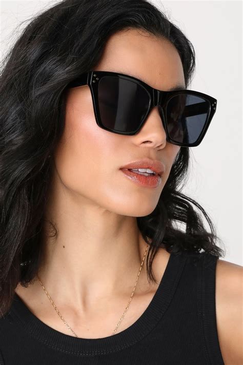 black sunglasses wayfarer sunglasses sunnies lulus