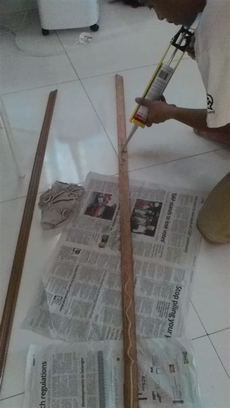 Wainscoting diy malaysia #2 memotong dan memasang panel kayu berkumai pemisah. ~* The Tree of Us *~: DIY Wainscoting paneling