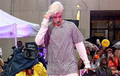 Justin Bieber Shows Off Shocking Platinum Blonde Hairstyle During