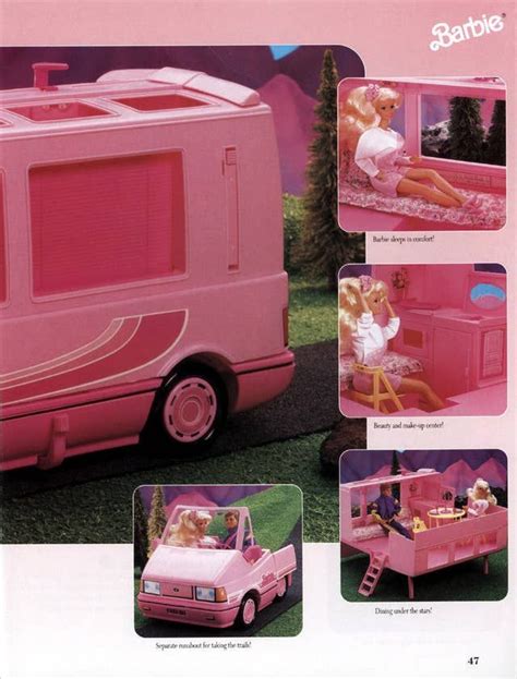 Barbie ha decidido repartir juguetes a todos sus fans, carga el camión y conduce sin que se te caiga ningún paquete hasta la tienda más. The 19 Most Ridiculously Awesome Things About This 1991 Barbie Catalog | Juguetes de barbie ...