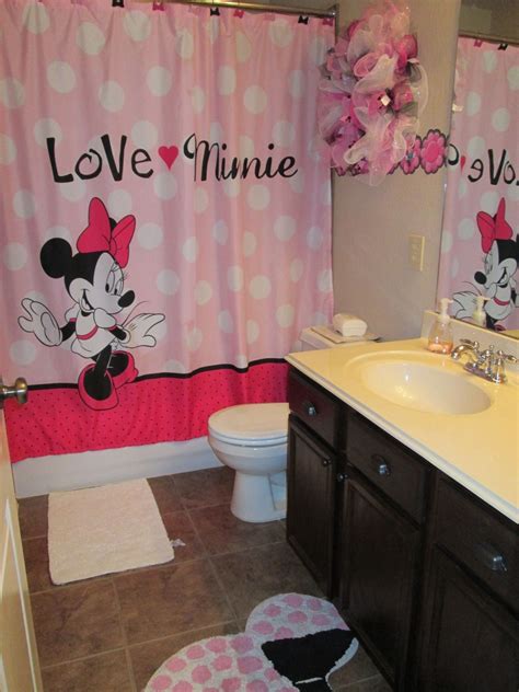 Mickey mouse bathroom decor is a special treat for those of us who are rabid disney fans. 30 Bathroom Sets Design Ideas with Images | Disney ...