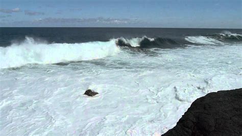 Waves In The Indian Ocean Réunion Island Youtube