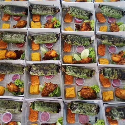 Dengan begitu, anda pun lebih mudah memilih mana. Nasi Box Kekinian Di Jakarta : Pesan Catering Nasi Box Di ...